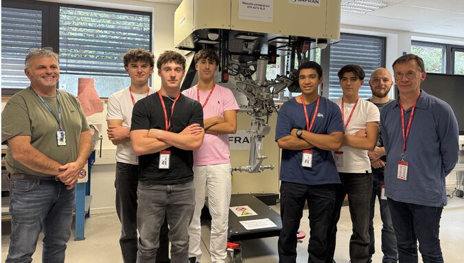 Dans le cadre d'un échange établi avec Safran Landing Systems.